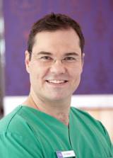 Portrait Dr. med. Stephan Günther, Aesthetix Düsseldorf, Plastische und Ästhetische Chirurgie, Düsseldorf, Plastischer Chirurg