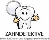 Logo Zahnärztin : Dr. med. dent. Adriane Kohler, Die Zahndetektive, Gemeinschaftspraxis Dres. Kohler, Pleinfeld
