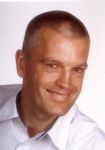 Portrait Dr. Dirk Späth, Tätigkeitsschwerpunkt Implantologie Wurzelbehandlung unter Mikroskop, Friedrichshafen, Zahnarzt, Tätigkeitsschwerpunkt Implantologie, , Wurzelbehandlung unter Mikroskop