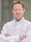 Portrait Dr. med. Daniel Talanow, e-sthetic, Privatklinik für Plastische und Ästhetische Chirurgie, Essen, Plastischer Chirurg