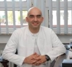 Portrait Dr.med. Reza Zanjani, Dr.med. Reza Zanjani Facharzt für Innere Medizin und Gastroenterologie, Praxis für Darmspiegelung und Hämorrhoidenbehandlung, Homburg, Internist