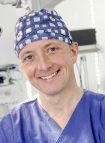 Portrait Dr. Fabian Wolfrum, Praxis für Plastische und Ästhetische Chirurgie, Im activo an der Roland-Klinik, Bremen, Plastischer Chirurg