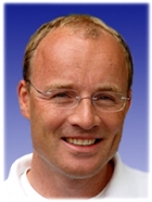 Portrait Dr. med. dent. Holger Meifels, MVZ Zahnarzt Dr. Herold & Kollegen, Zentrum für ästhetische Zahnheilkunde in Essen, Essen, Zahnarzt