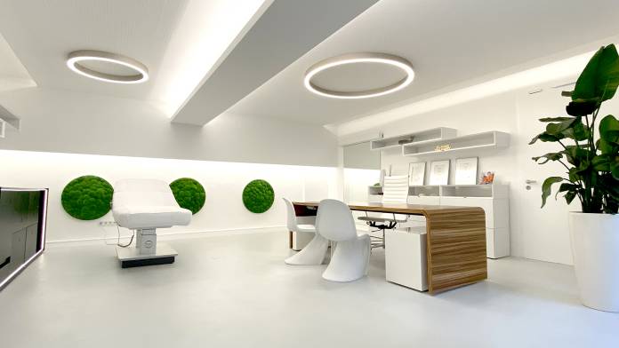 , Dr. med. Claudius Kässmann, Lege Artis, Praxis für Ästhetische und Plastische Chirurgie, Bergisch Gladbach, Chirurg, Plastischer Chirurg