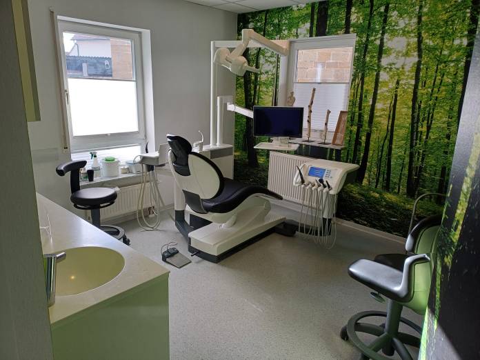 , Dr. med. dent. Axel Widmayer, Zahnarztpraxis, Brackenheim, Zahnarzt