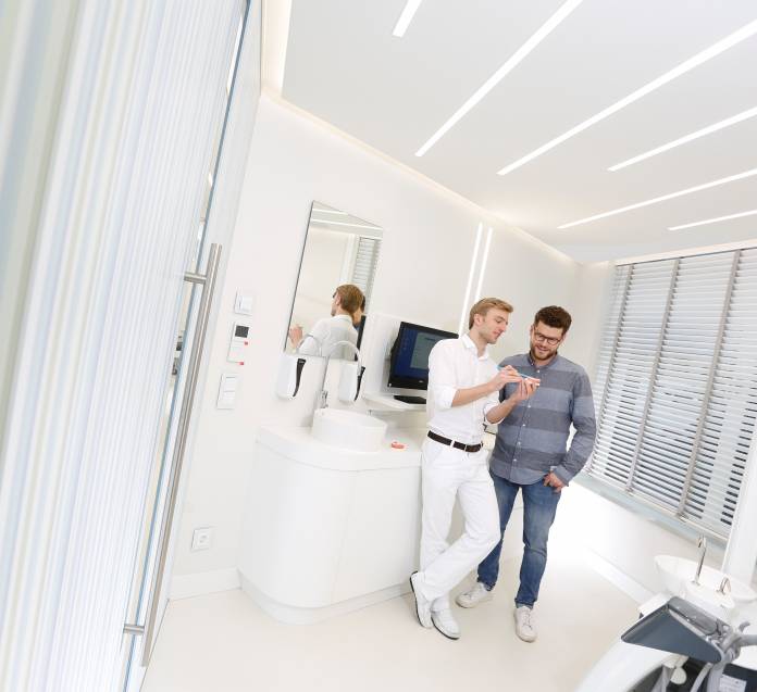 , Dr. Tore Thomsen, Dental Protection - Praxis für Zahnreinigung und Prophylaxe, Hamburg, Zahnarzt
